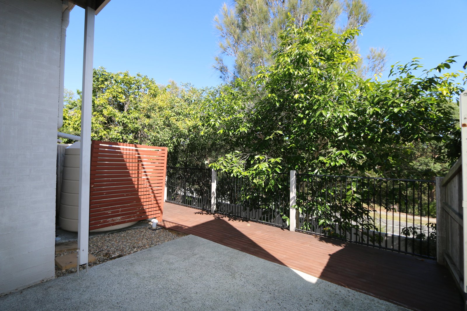 17/2 Sangster Crescent PACIFIC PINES 6