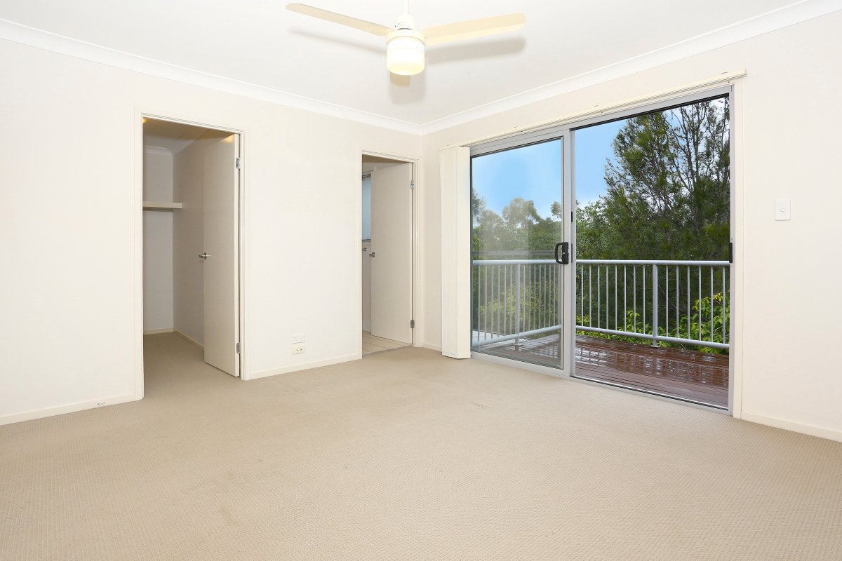 17/2 Sangster Crescent PACIFIC PINES 8