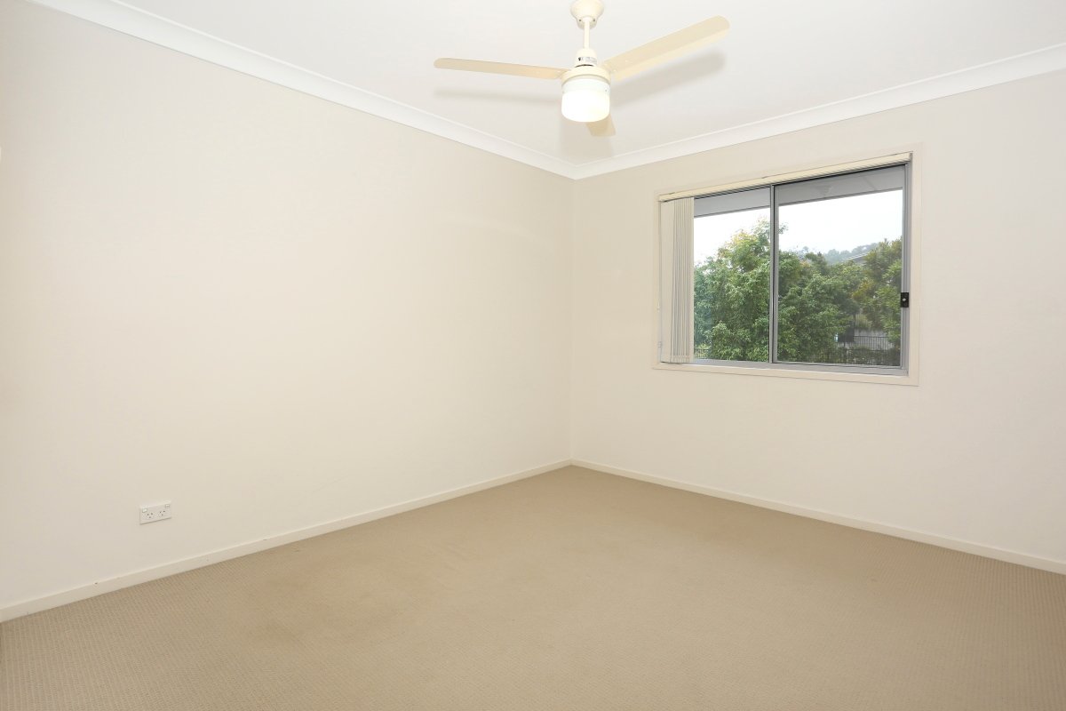 17/2 Sangster Crescent PACIFIC PINES 13