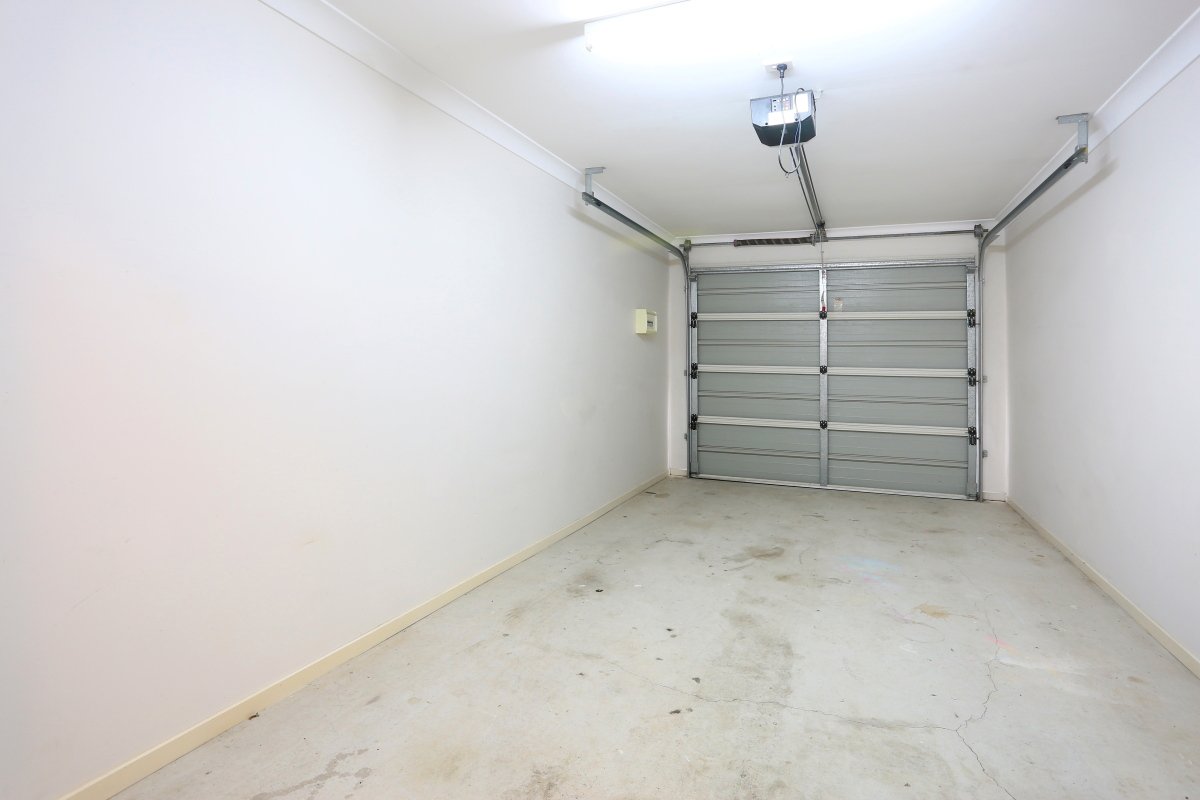 17/2 Sangster Crescent PACIFIC PINES 18