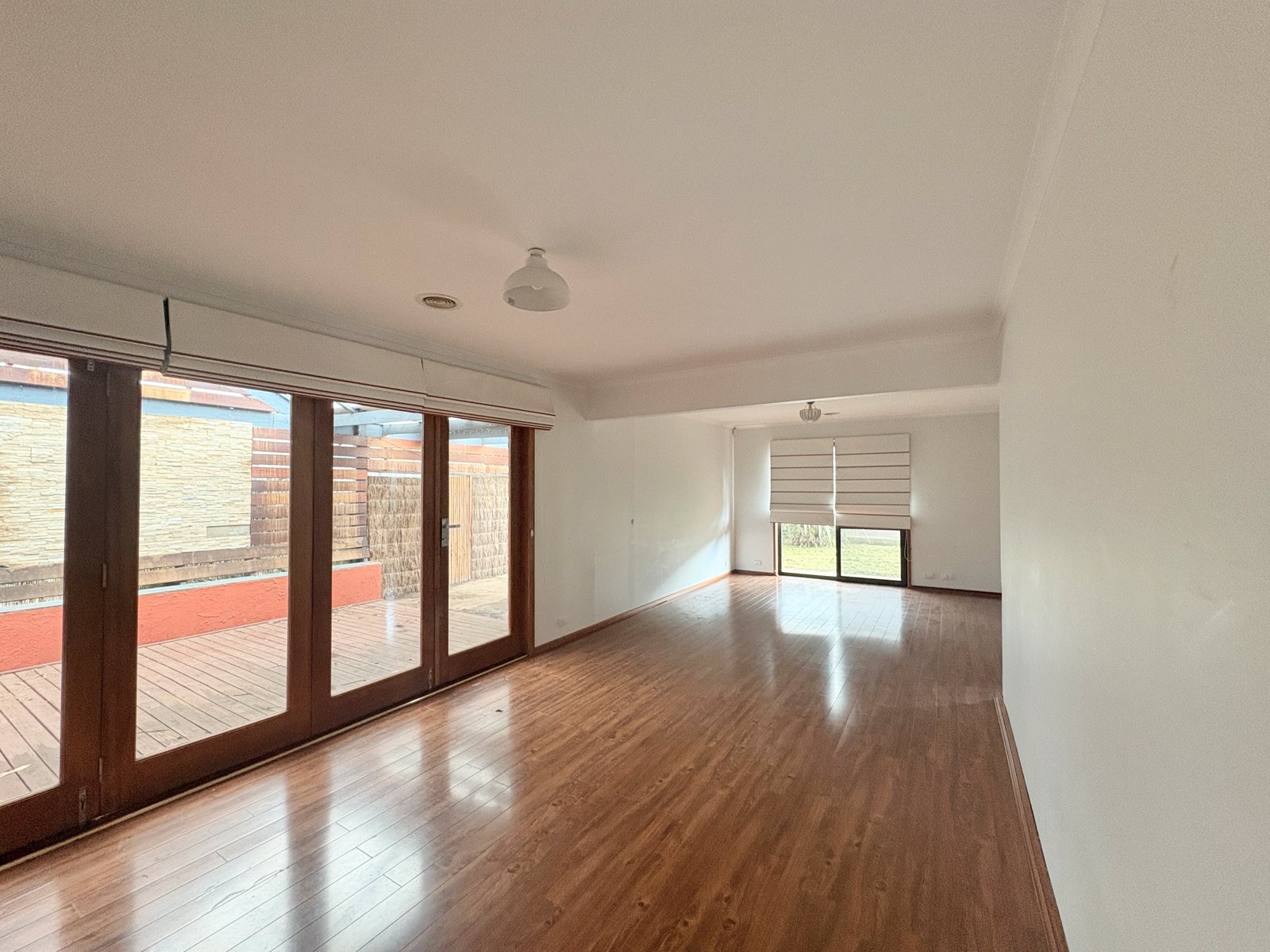 Gallery: 1/72 Smeaton Close
