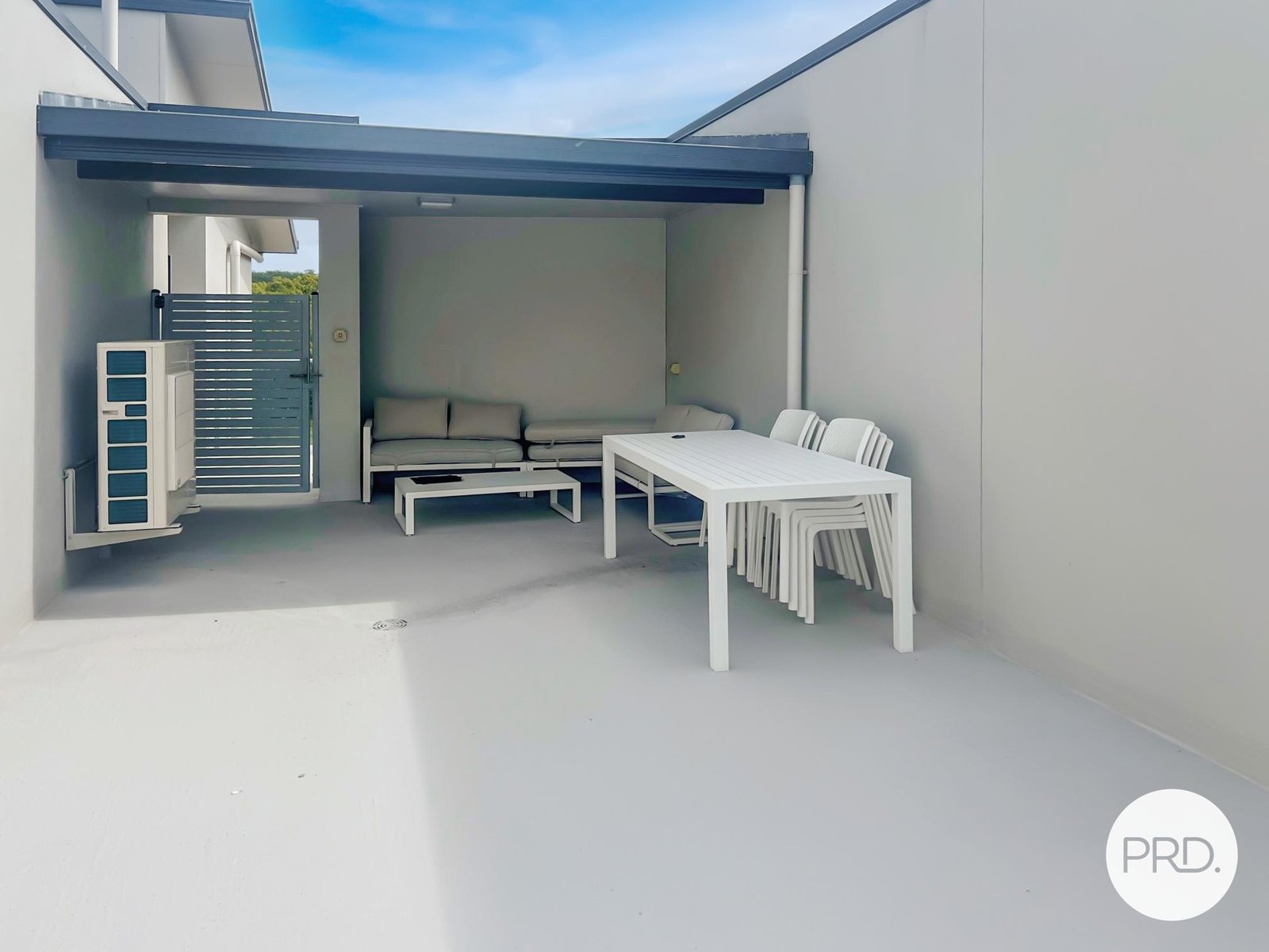 17/2 The Promenade BOYNE ISLAND 17