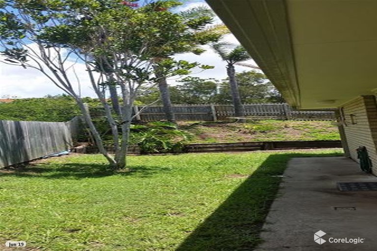 17/21 Usher Avenue LABRADOR 5