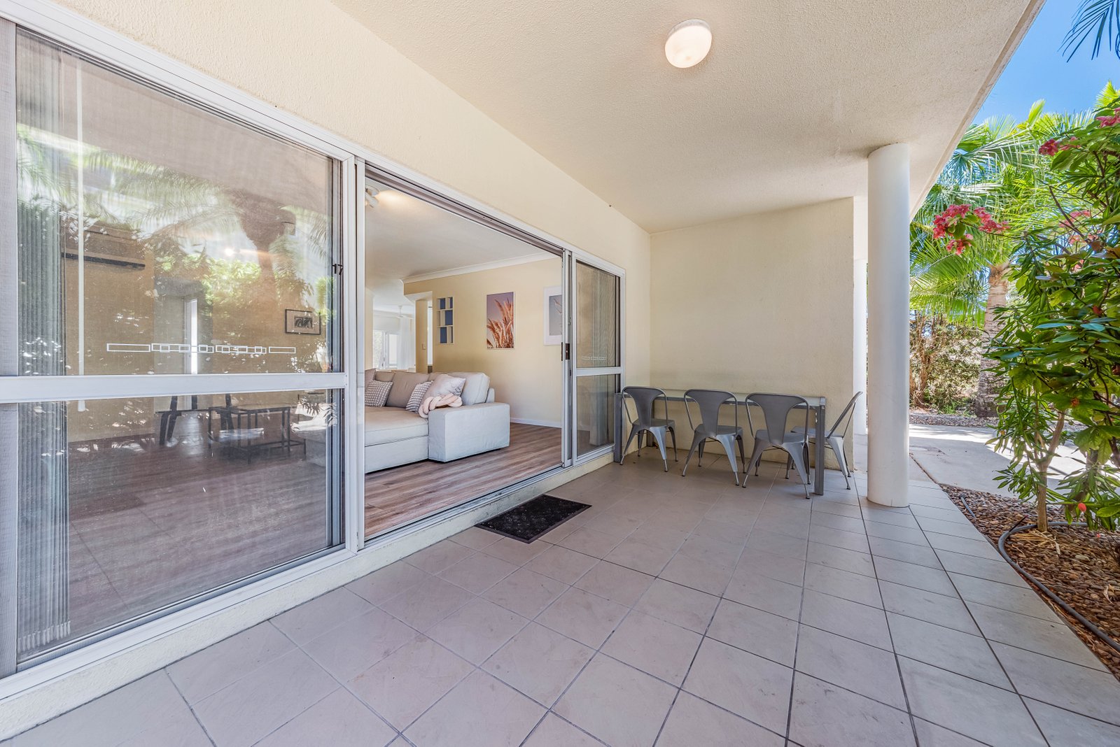 17/24 Pandanus Drive CANNONVALE 4