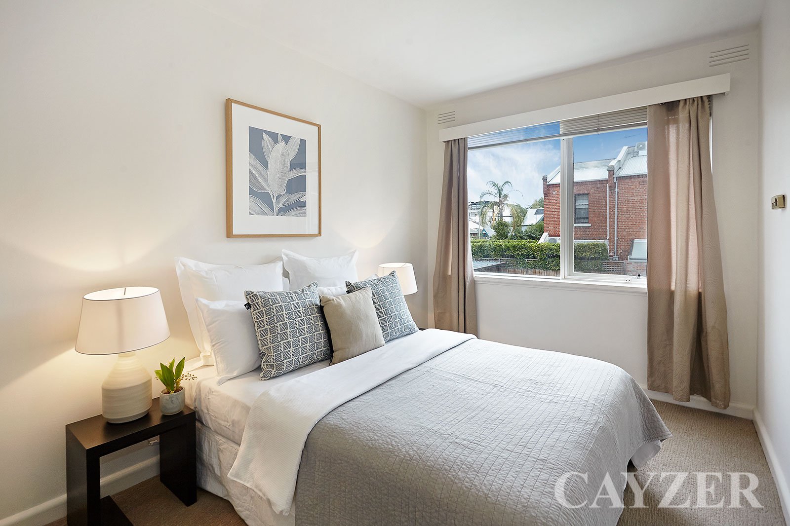 Gallery: 17/24 Park Street