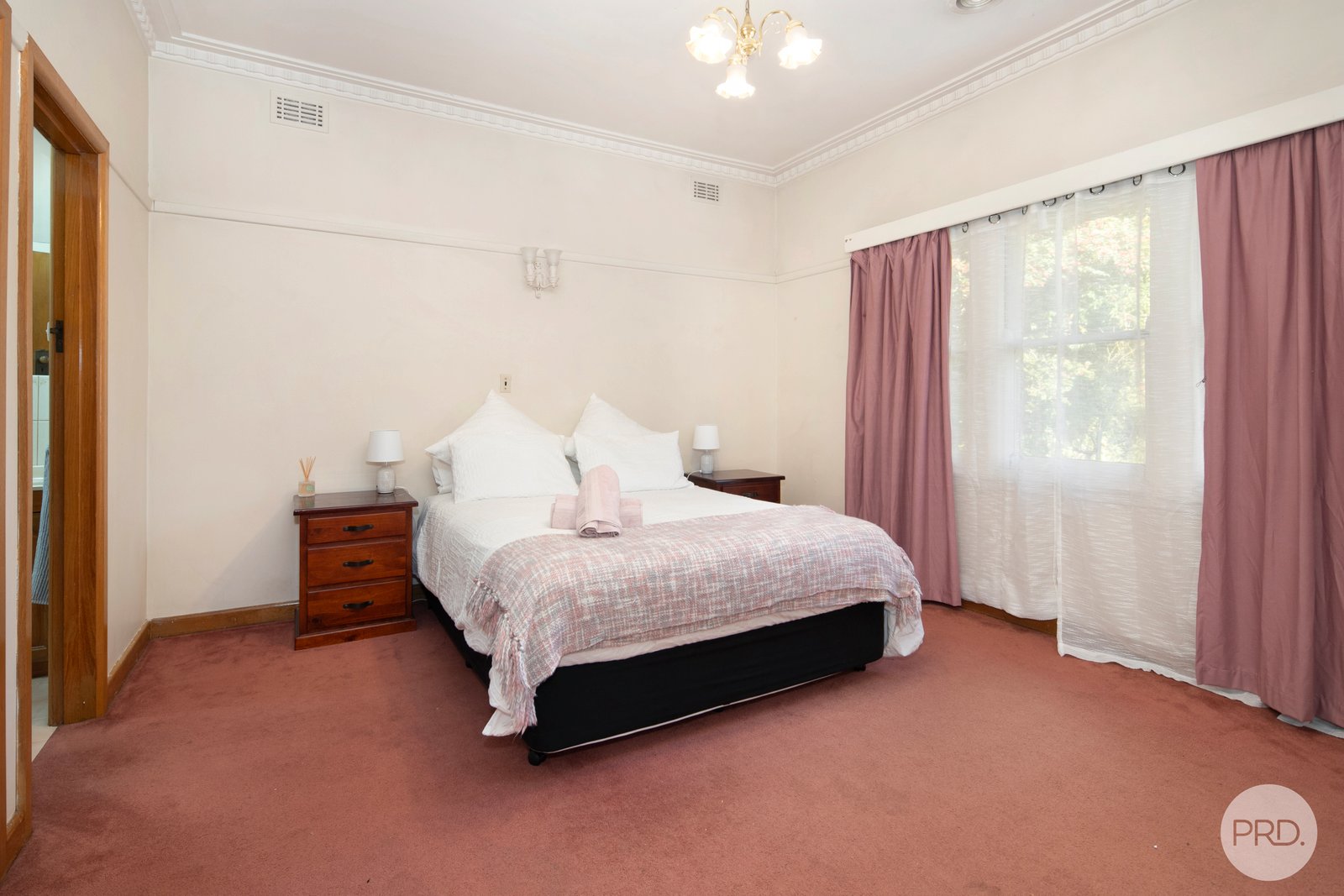 1724 Sturt Street LAKE WENDOUREE 4