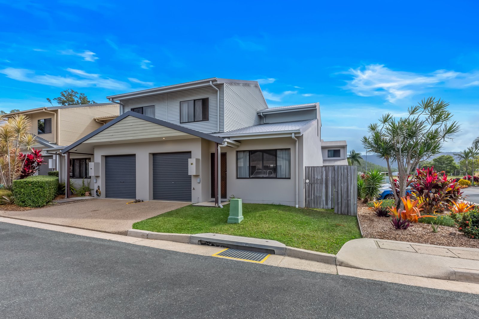 17/25 Abell Road CANNONVALE 1