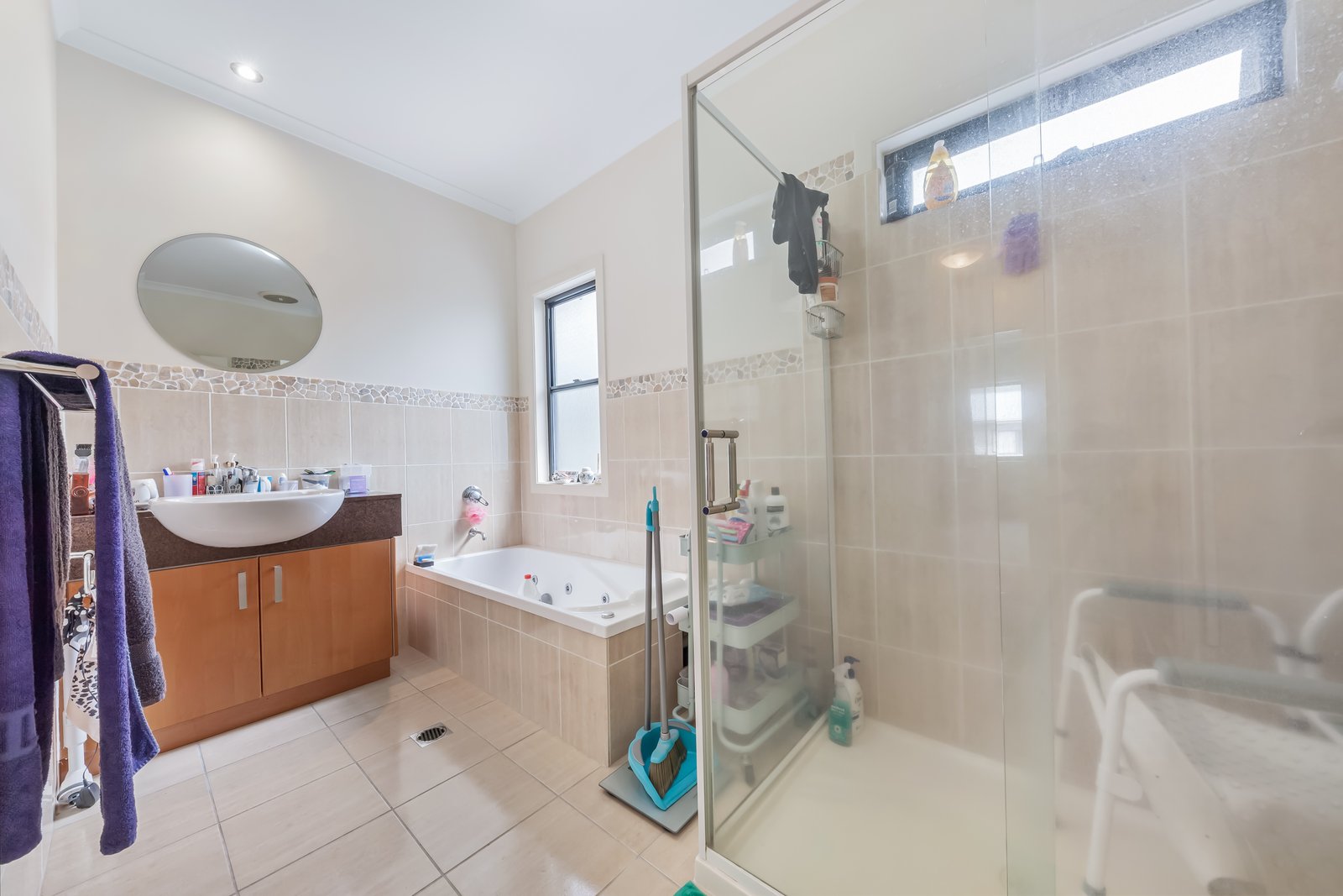 17/25 Abell Road CANNONVALE 9
