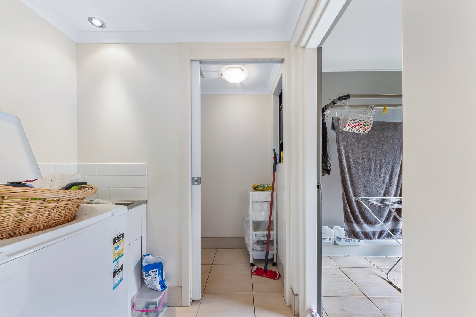 17/25 Abell Road CANNONVALE 10