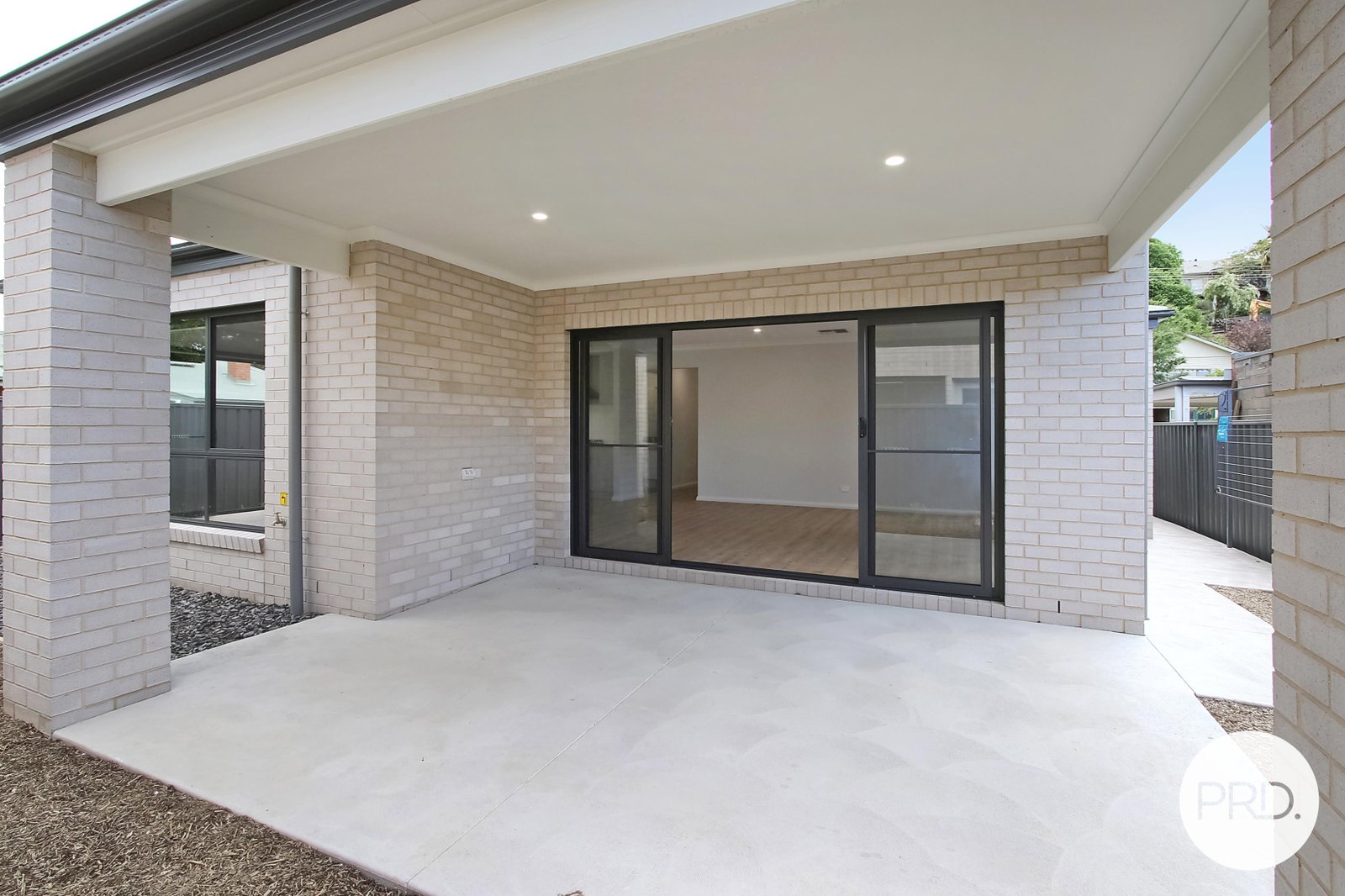 1/726 Peel Street ALBURY 8