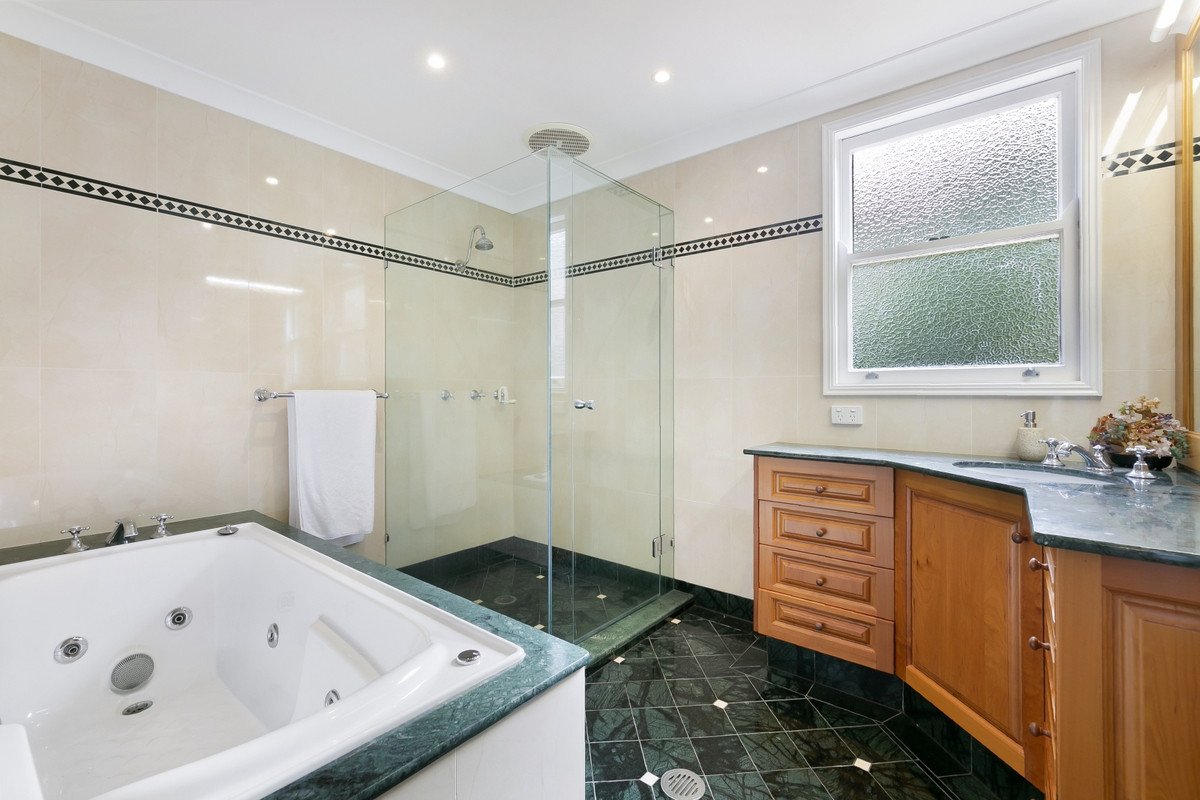 1728 - 1730 Currumbin Creek Road Currumbin Valley 15