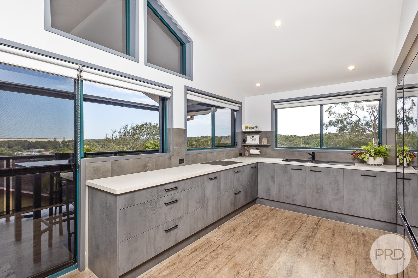 17/2A Bellmount Close ANNA BAY 5