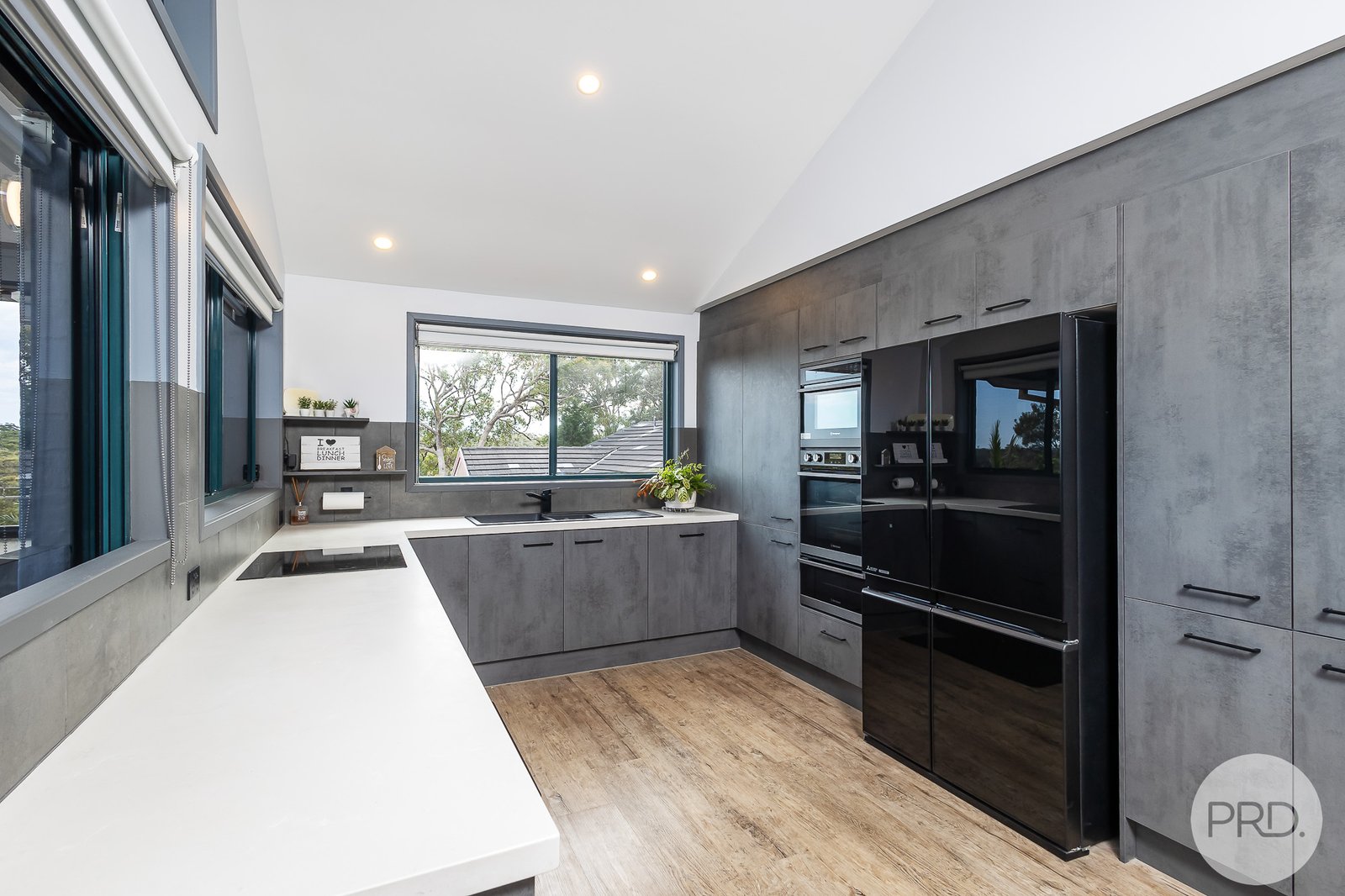 17/2A Bellmount Close ANNA BAY 8