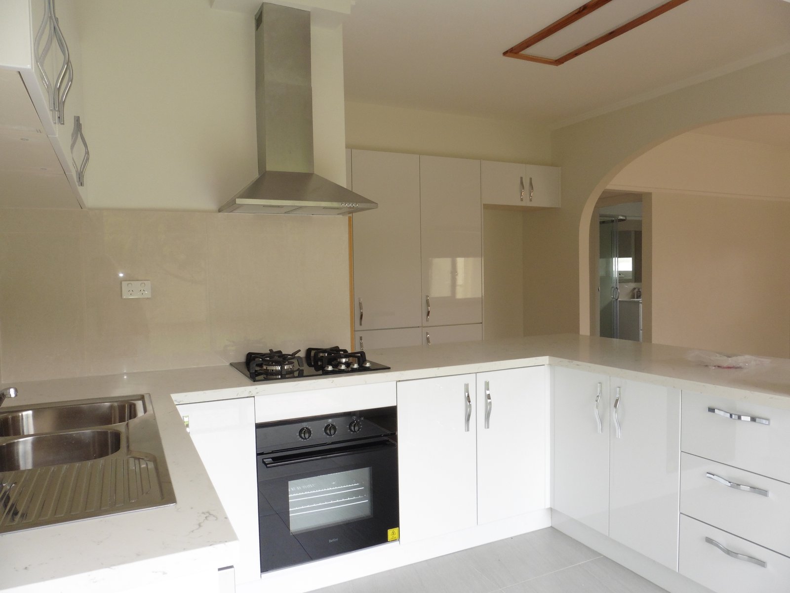 Gallery: 173 Beach Road