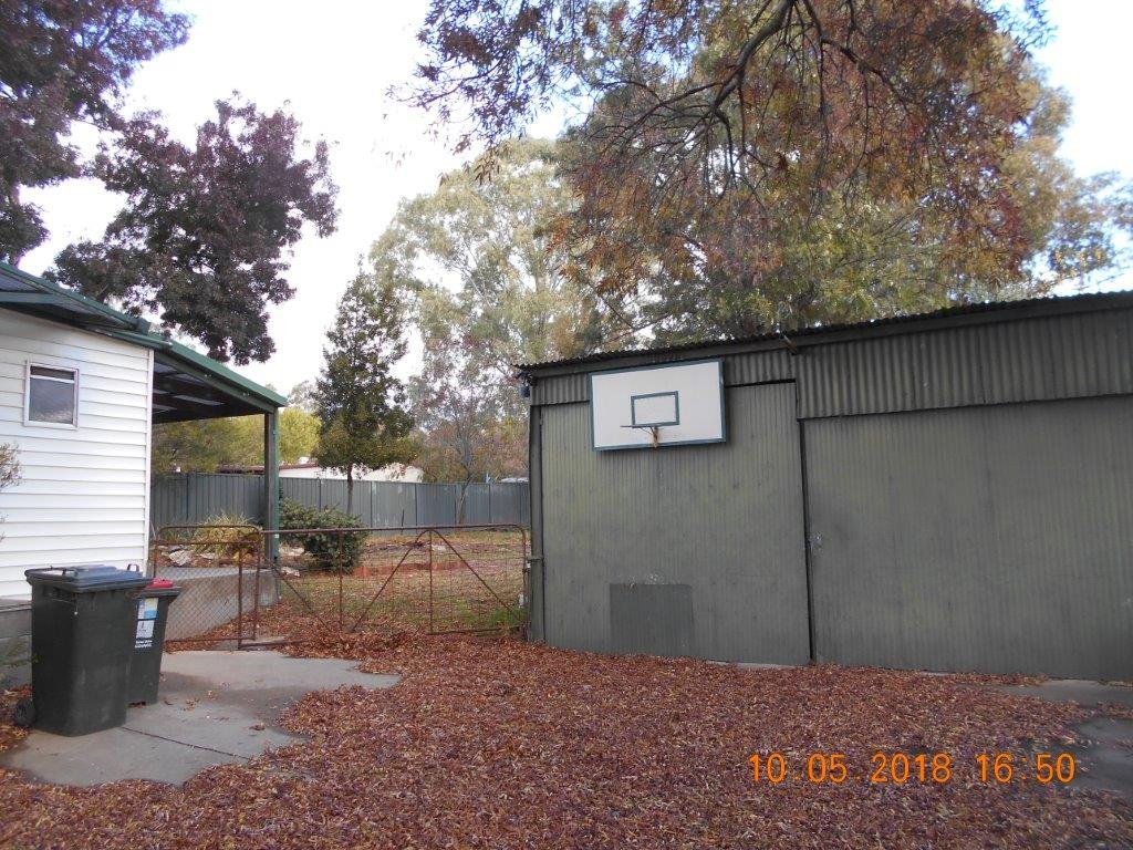 173 Lambie Street TUMUT 11