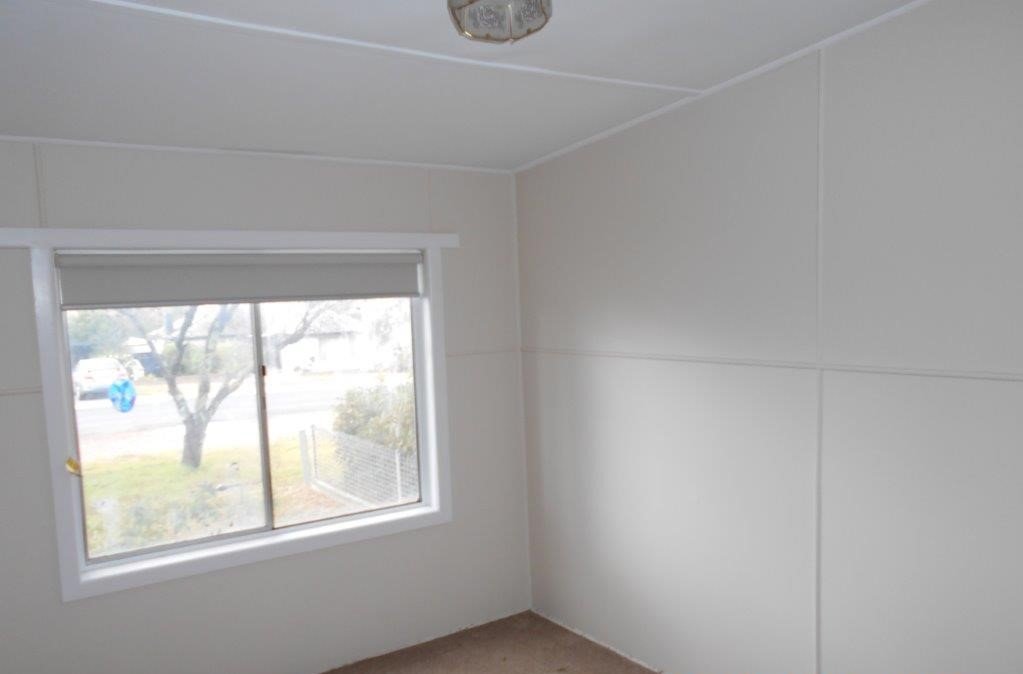 173 Lambie Street TUMUT 8