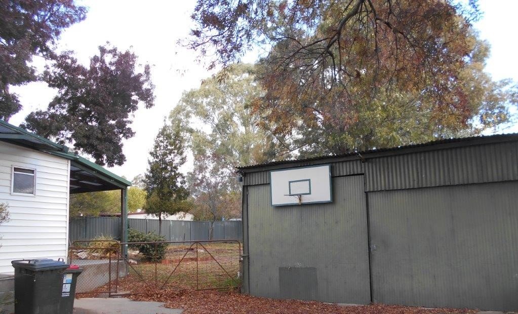 173 Lambie Street TUMUT 11