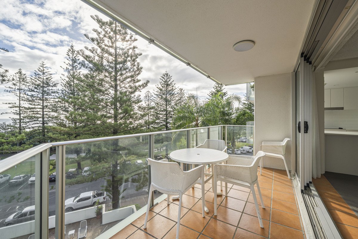 17/30-40 The Esplanade Burleigh Heads 11