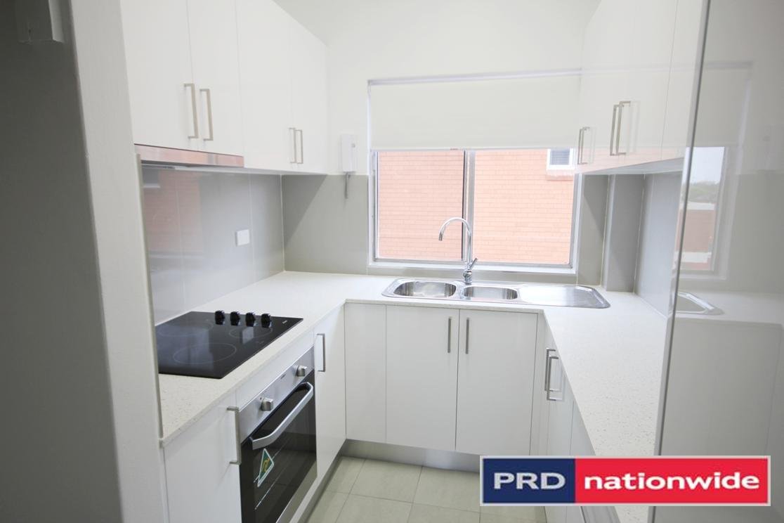 17/30 President Avenue KOGARAH 2