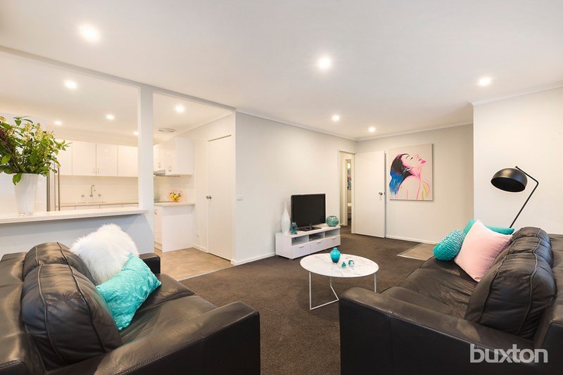 Gallery: 17/310 Warrigal Road