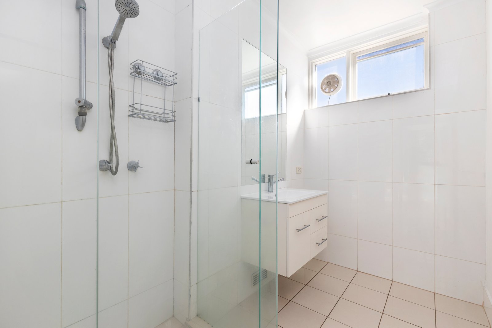 Gallery: 17/33 Hotham Street