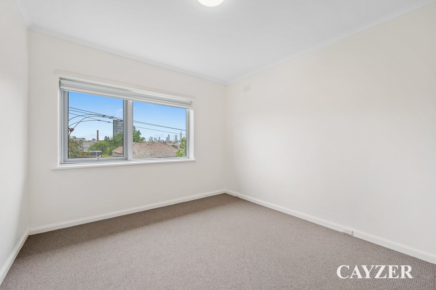 Gallery: 17/36 Cromwell Road