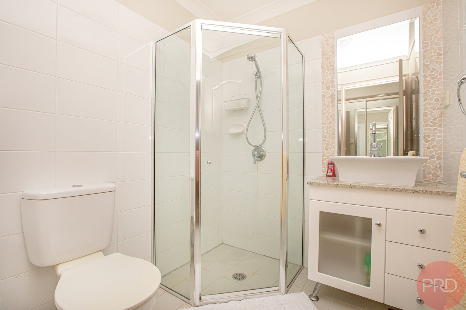 1/74-76 Worcester Drive EAST MAITLAND 9