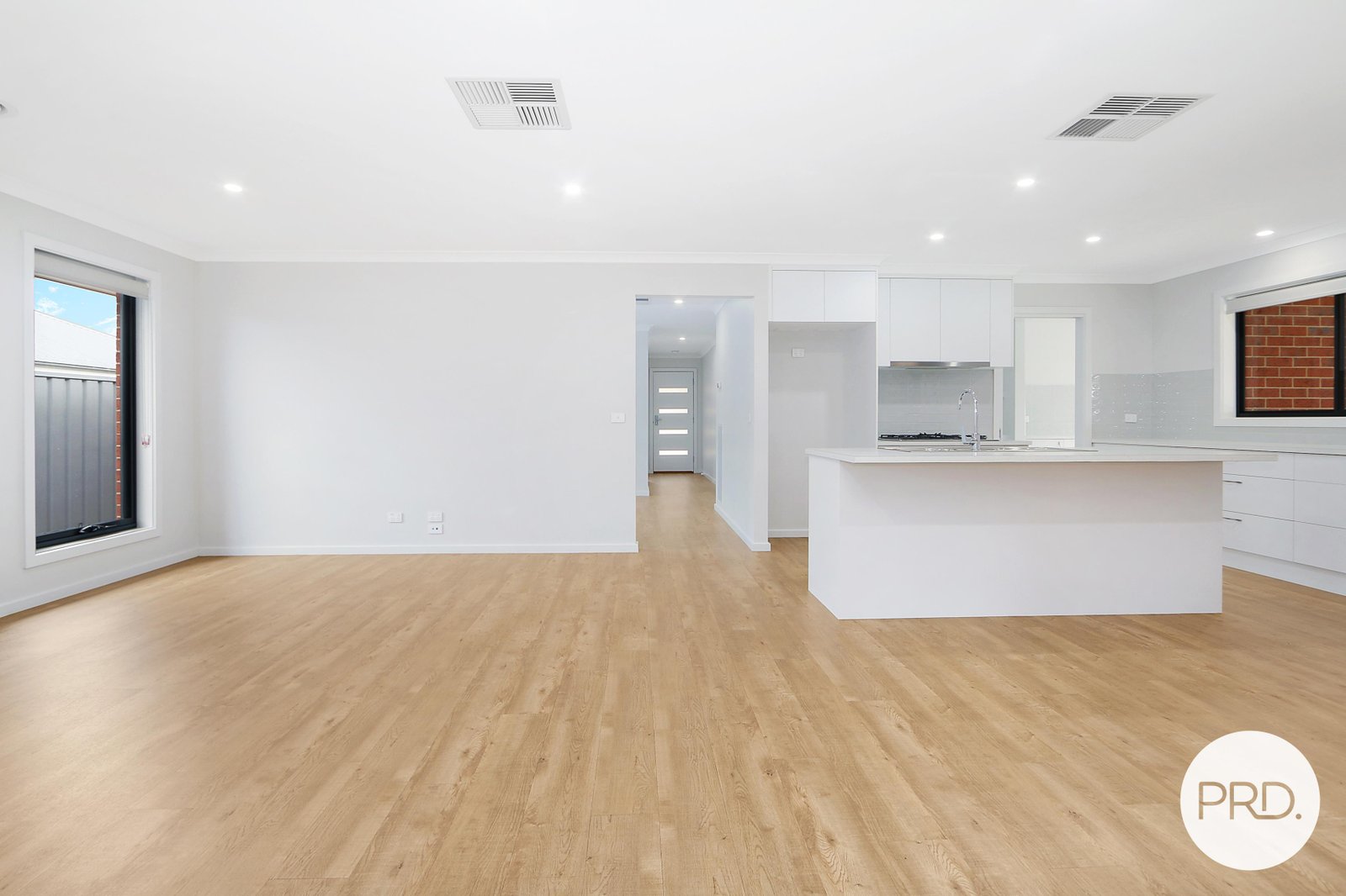 174 Brooklyn Drive THURGOONA 5