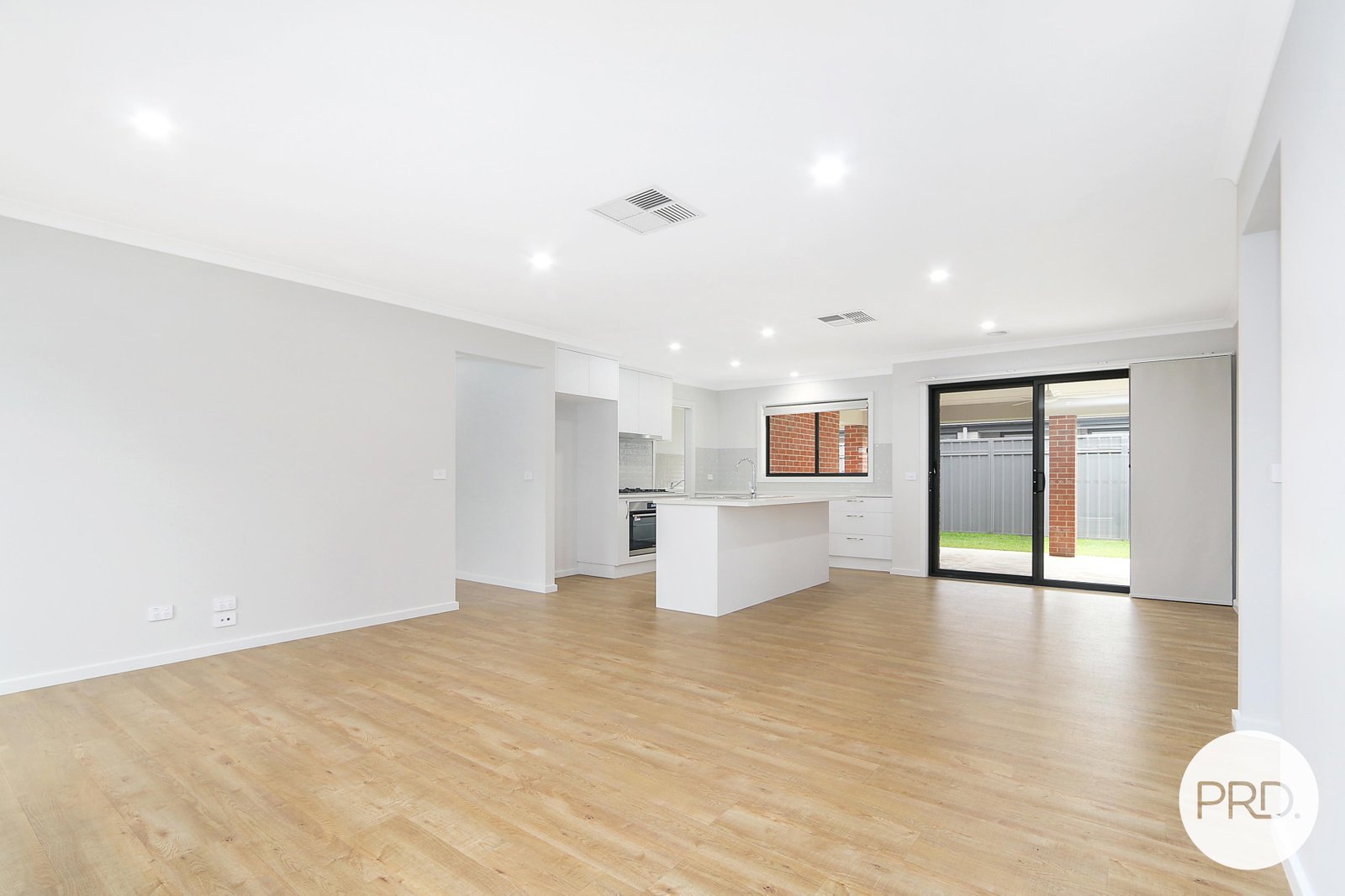 174 Brooklyn Drive THURGOONA 7