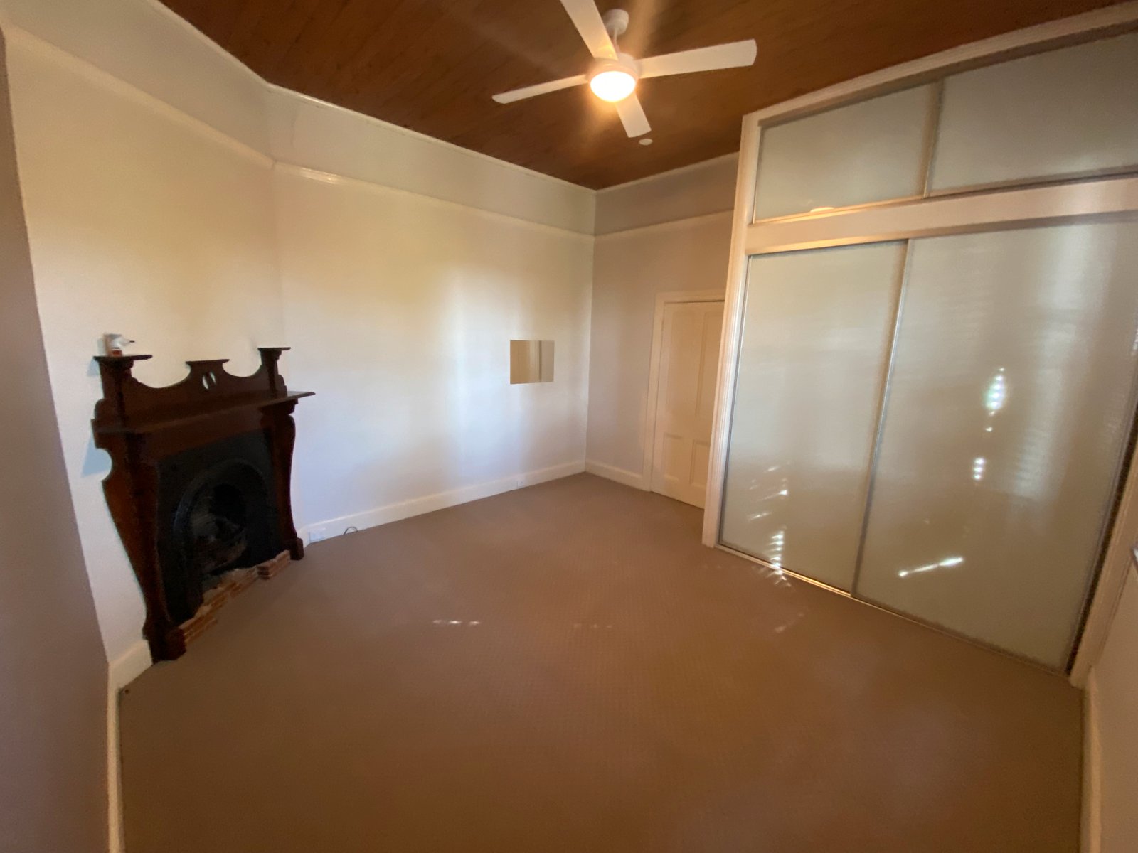 174 Carthage Street TAMWORTH 7