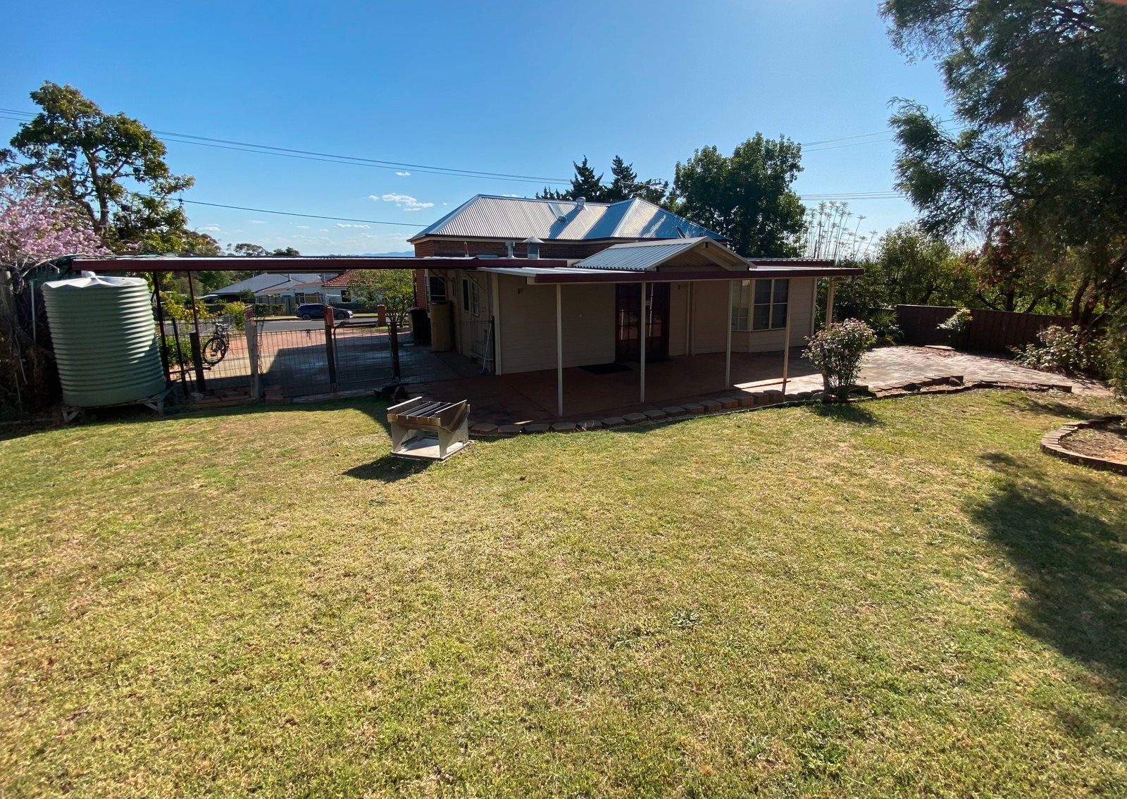 174 Carthage Street TAMWORTH 8