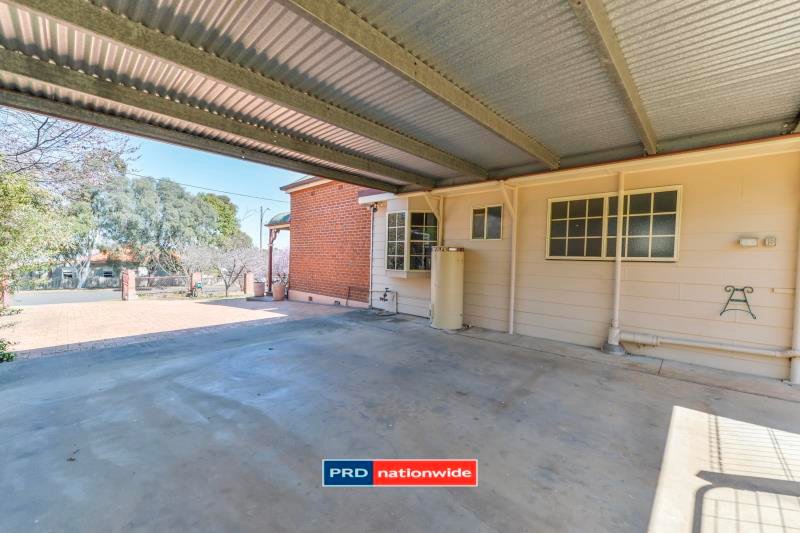 174 Carthage Street TAMWORTH 7