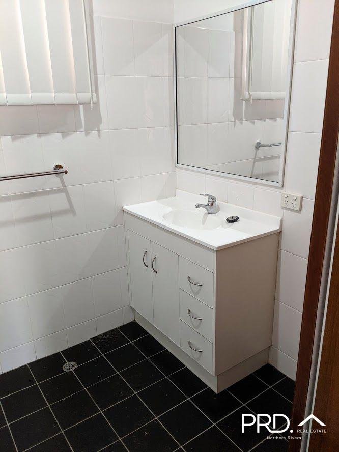 1/74 Convent Parade CASINO 7