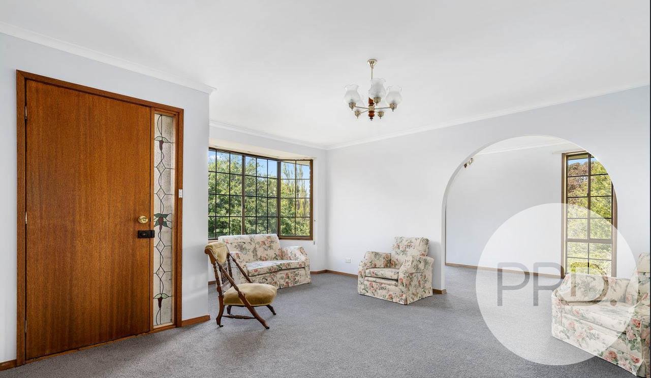 1/74 Girrabong Road LENAH VALLEY 2