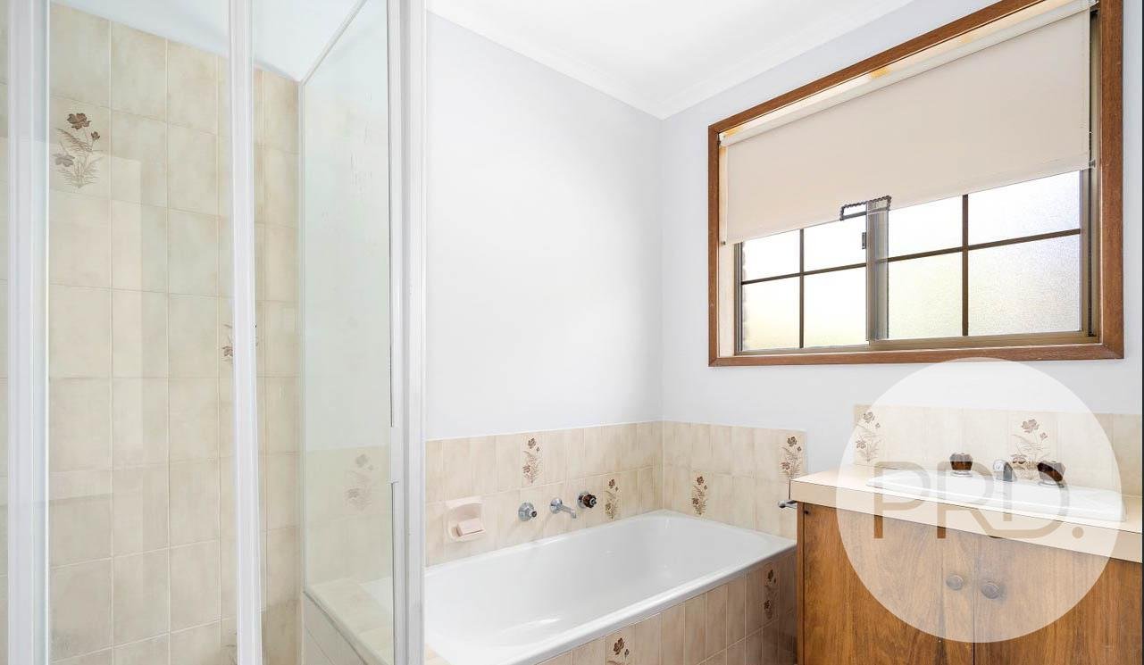 1/74 Girrabong Road LENAH VALLEY 8