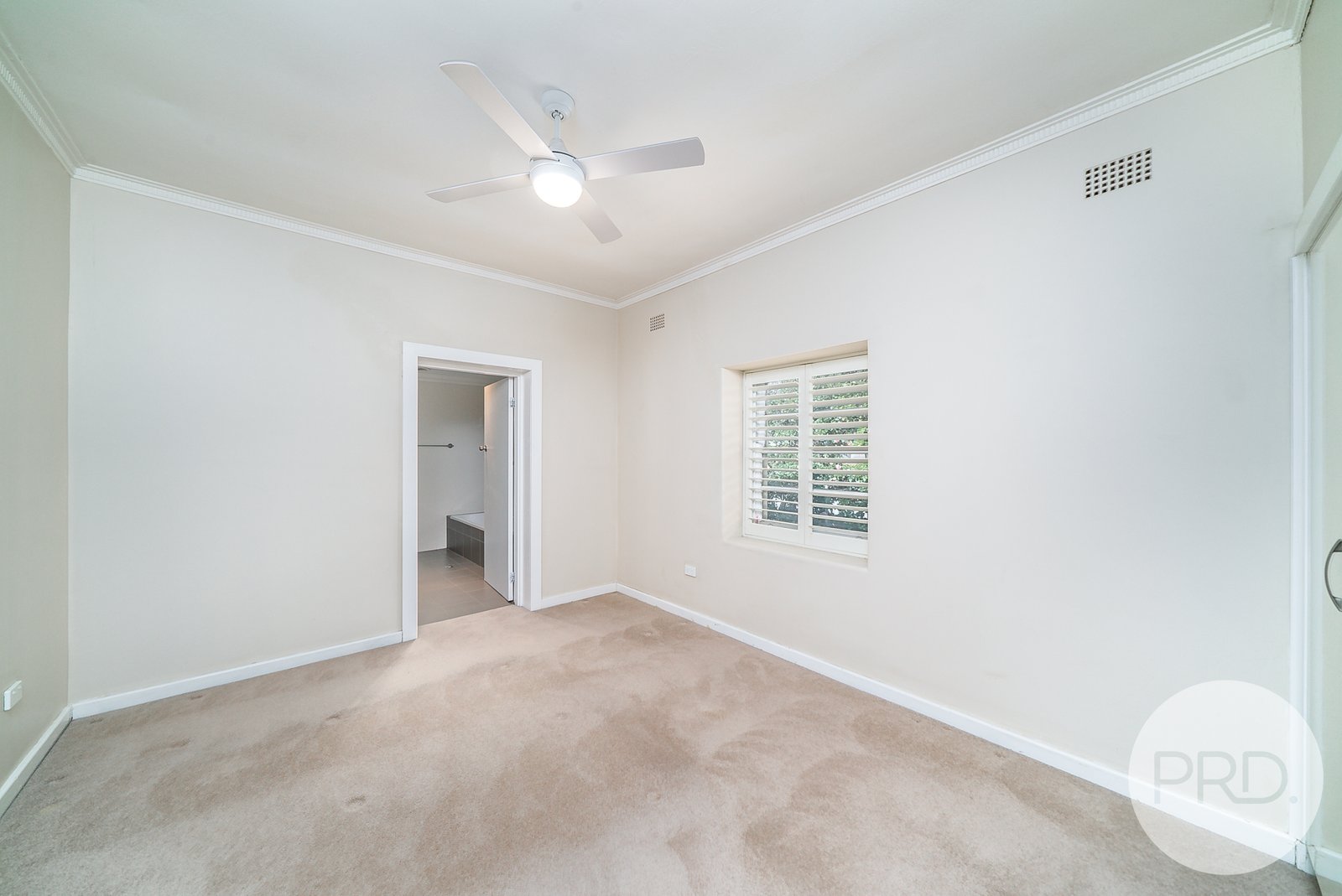 174 Kincaid Street WAGGA WAGGA 6