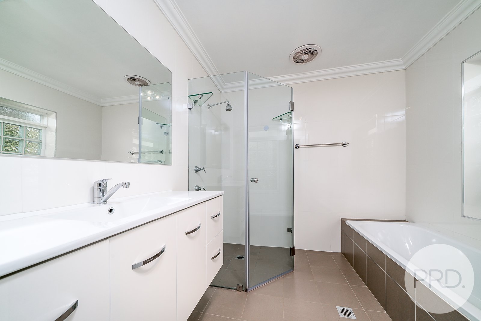 174 Kincaid Street WAGGA WAGGA 9