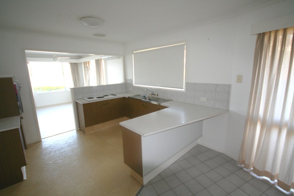 174 Mallawa Drive PALM BEACH 4