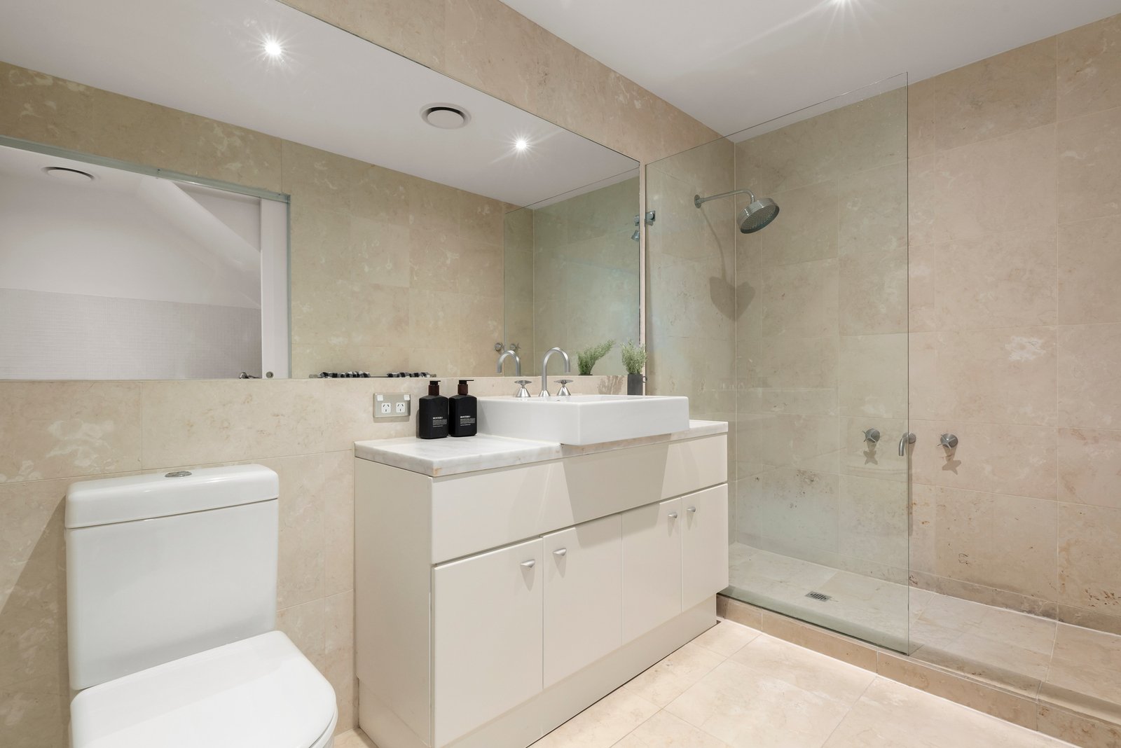 174 Powlett Street, East Melbourne, 3002