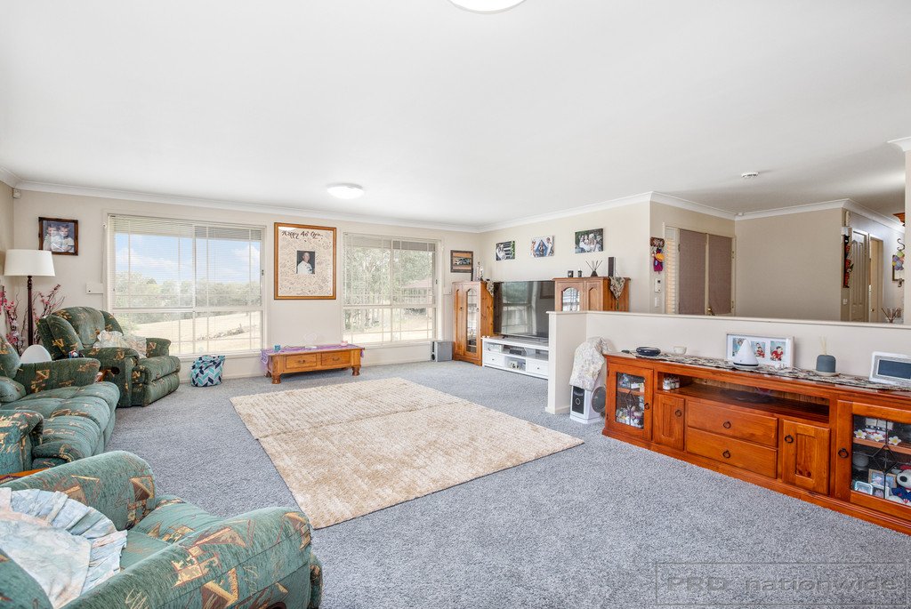 174 Regiment Road RUTHERFORD 5