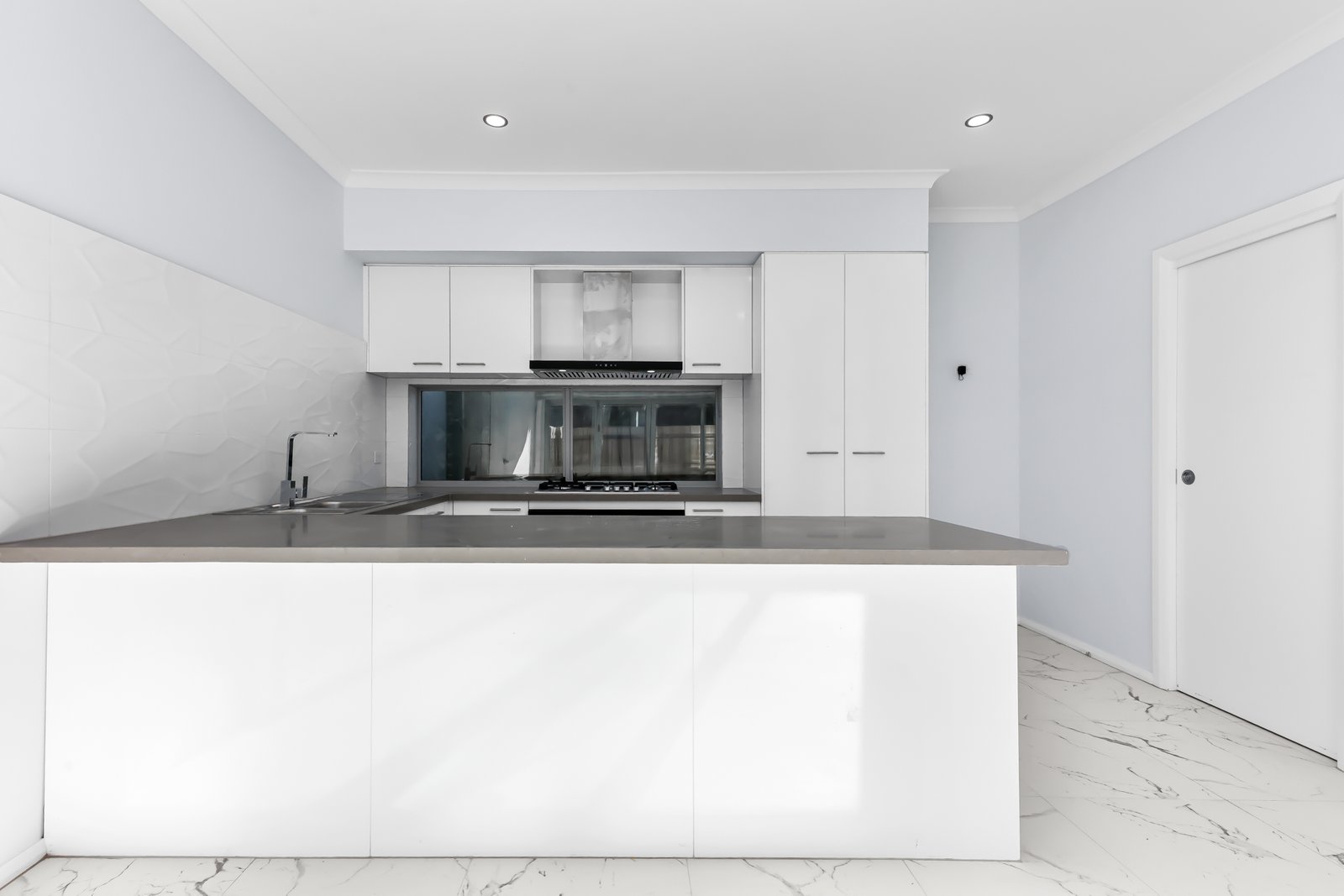 Gallery: 1/74 Scotsburn Avenue