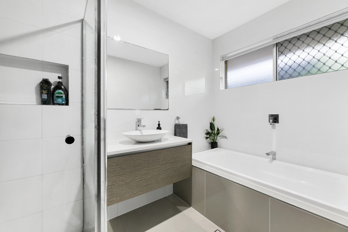 174 Sunshine Parade Miami 9