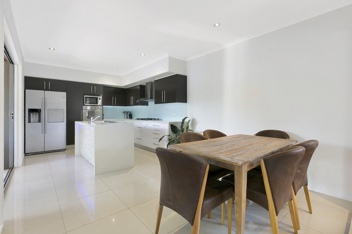 174 Sunshine Parade Miami 17