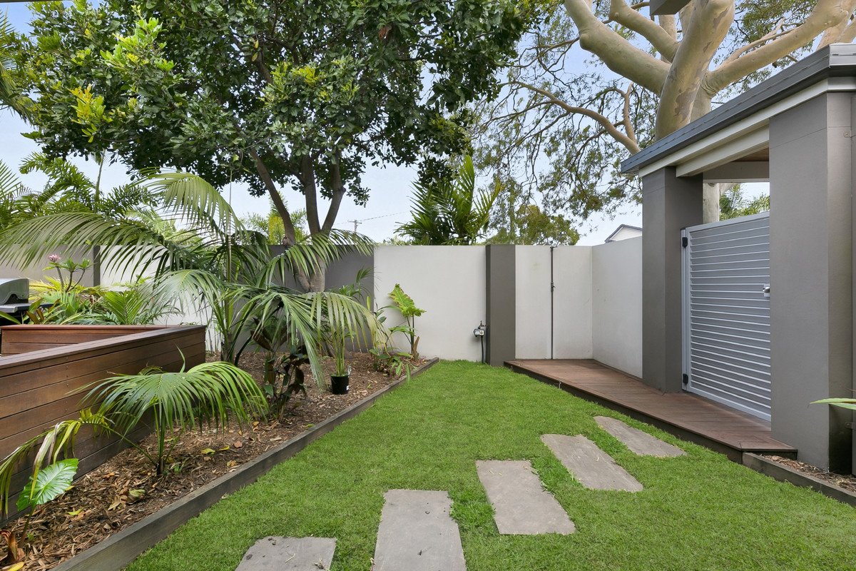 174 Sunshine Parade Miami 21