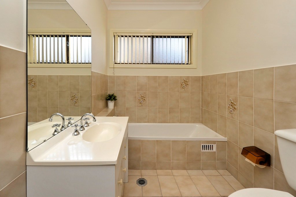 1/74 Tomaree Rd  SHOAL BAY 8