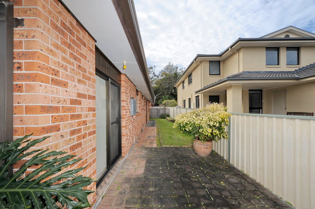 1/74 Tomaree Rd  SHOAL BAY 10