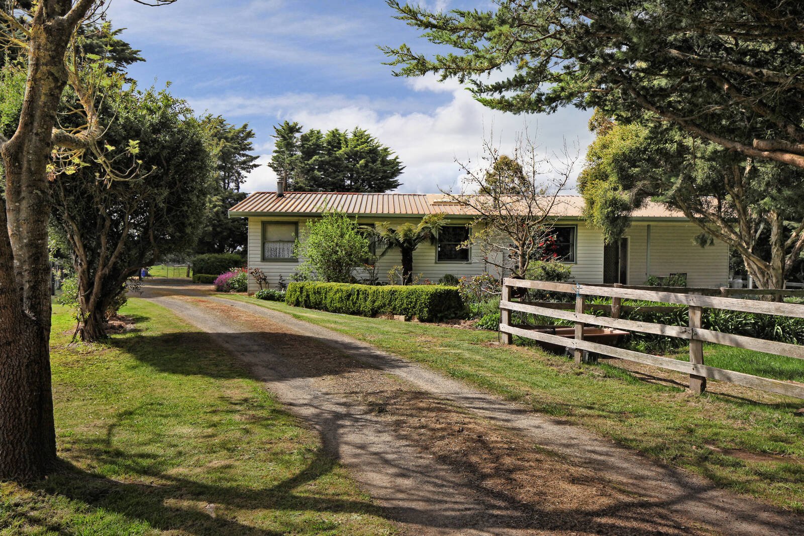 Real Estate and Property in 1749 Romsey Road, Romsey, VIC