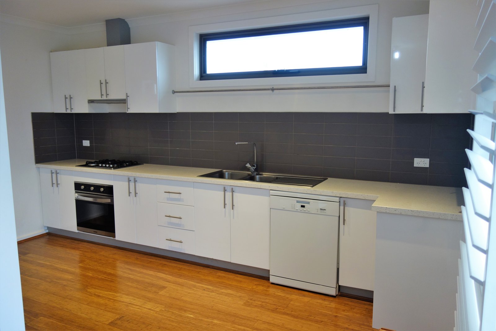 Gallery: 174A Warrigal Road