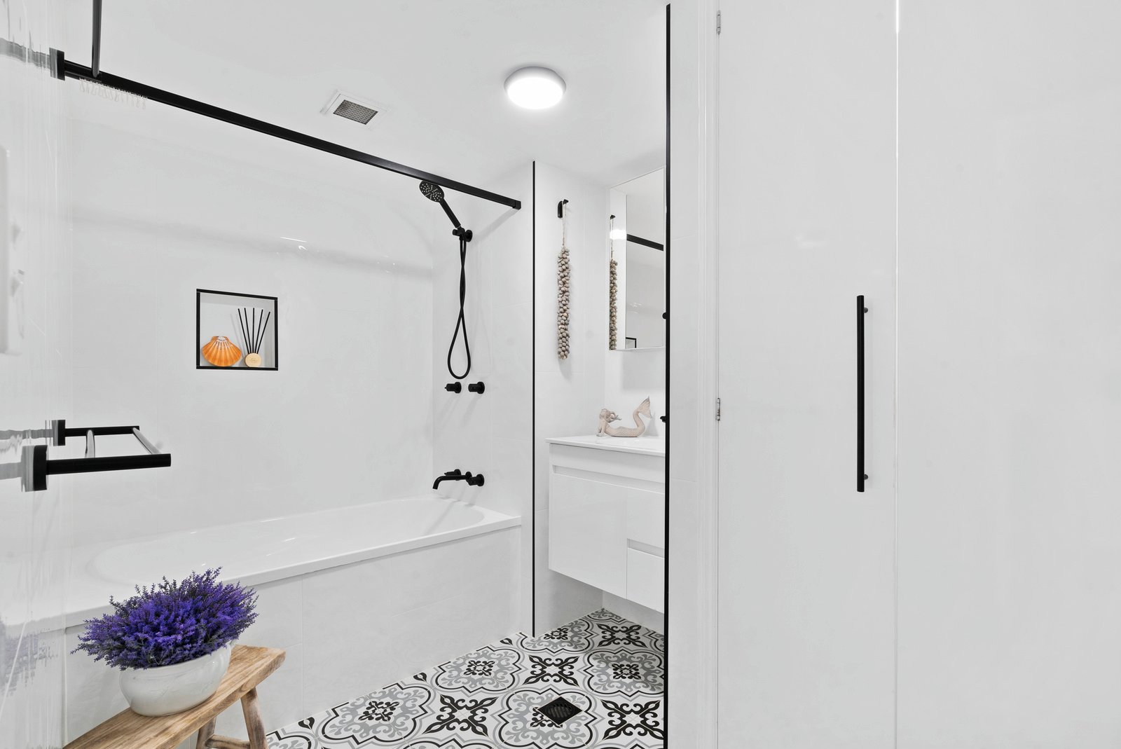 17/5-7 Hill Street COOLANGATTA 9