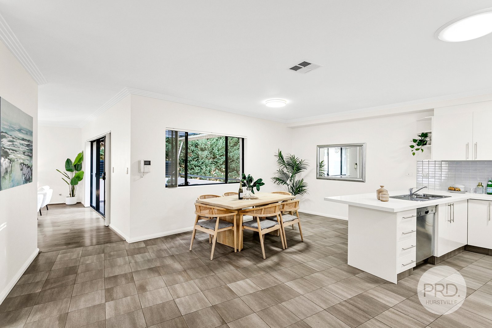 17/5-9 Hudson Street HURSTVILLE 4
